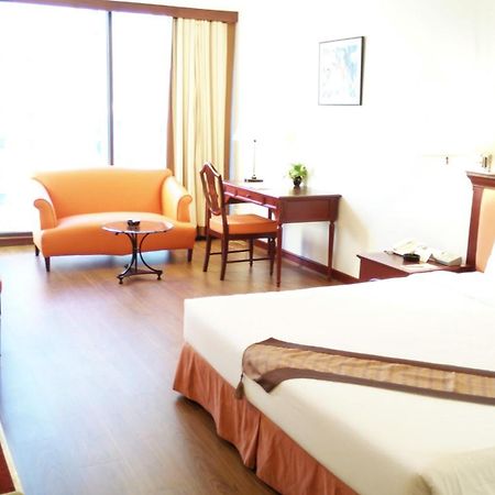 Tai Pan Hotel - Sha Plus Certified Bangkok Dış mekan fotoğraf