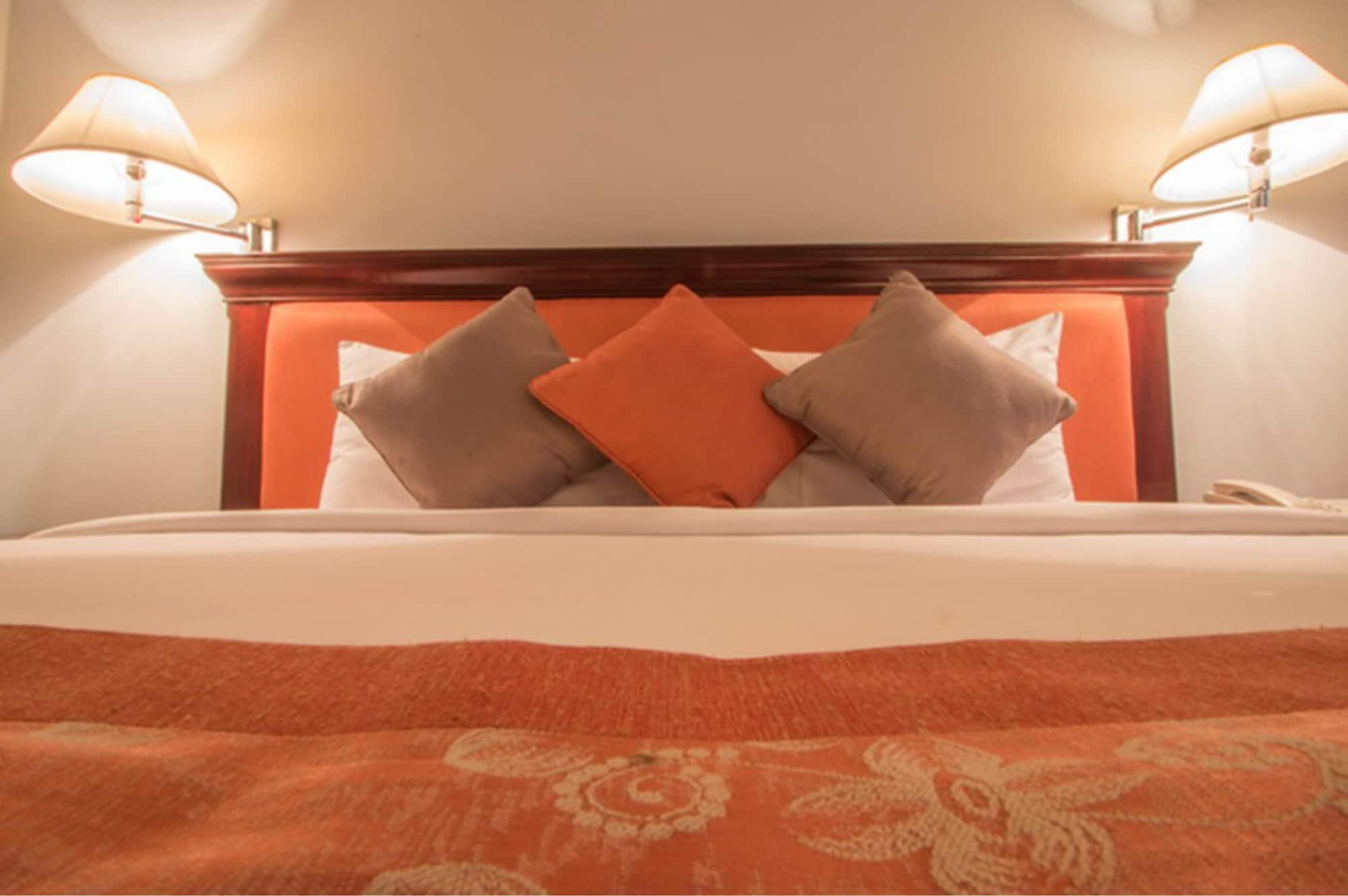 Tai Pan Hotel - Sha Plus Certified Bangkok Dış mekan fotoğraf