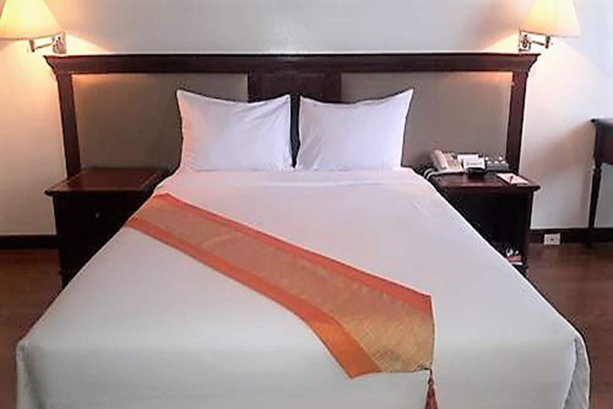 Tai Pan Hotel - Sha Plus Certified Bangkok Dış mekan fotoğraf