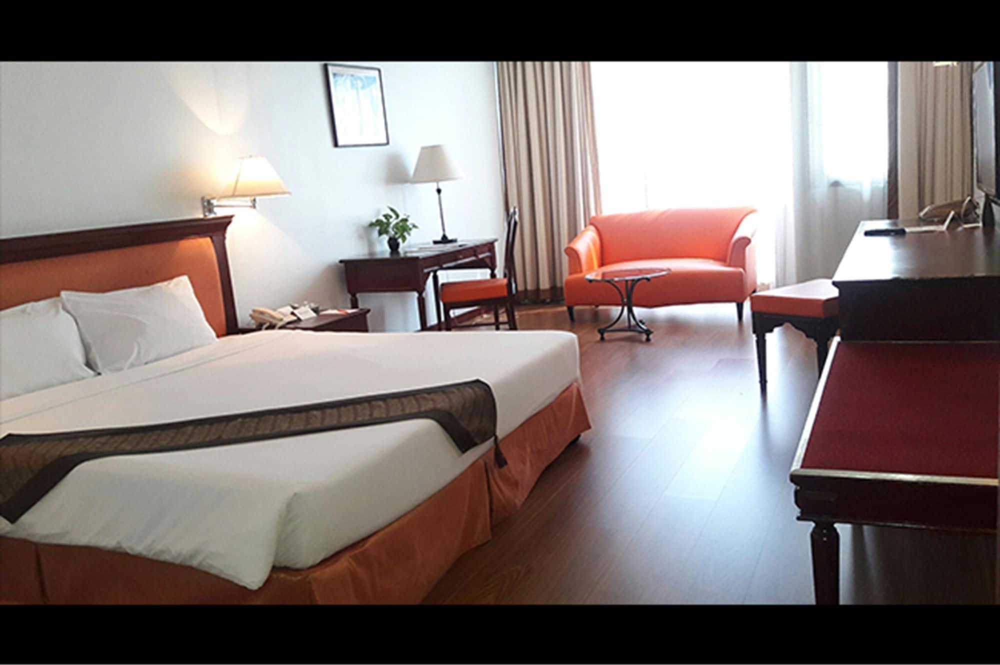 Tai Pan Hotel - Sha Plus Certified Bangkok Dış mekan fotoğraf