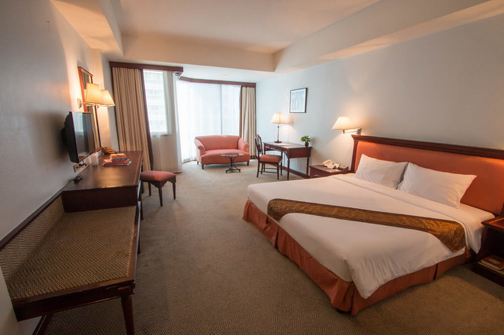 Tai Pan Hotel - Sha Plus Certified Bangkok Dış mekan fotoğraf